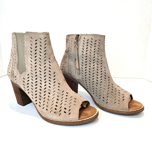 Toms Shoes - Toms Peep Toe Ankle Boots Women's Size 8 Taupe